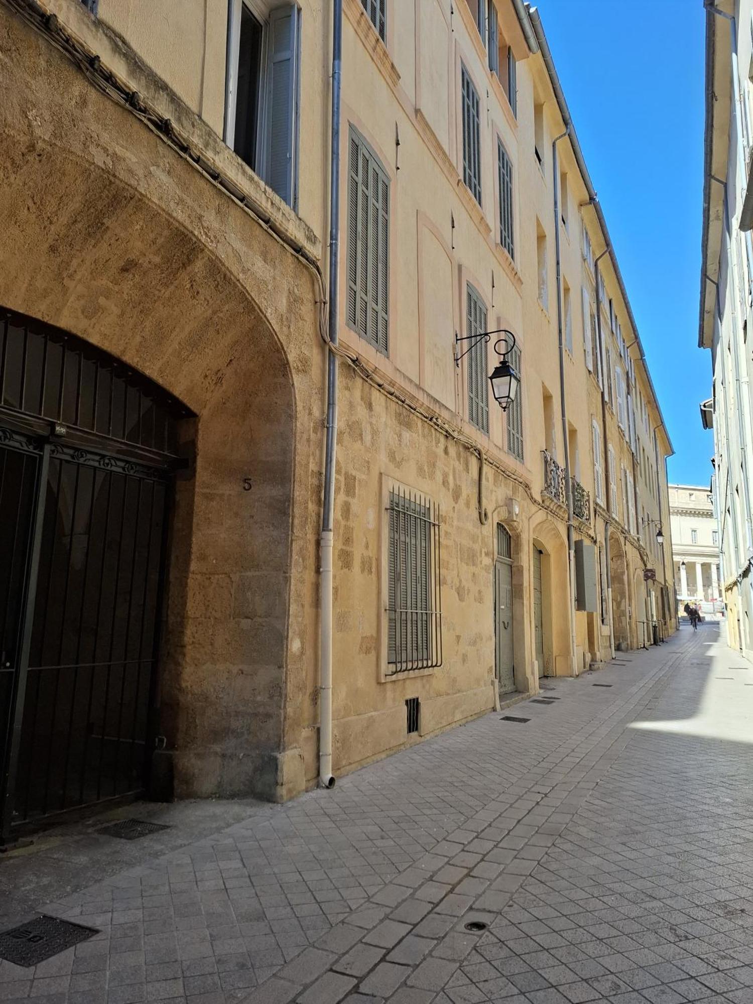 Le Yona Mirabeau - Appartement T3 Atypique Situe Dans Le Centre Ville Historique - Proche Rotonde آيكس أومبروفينس المظهر الخارجي الصورة